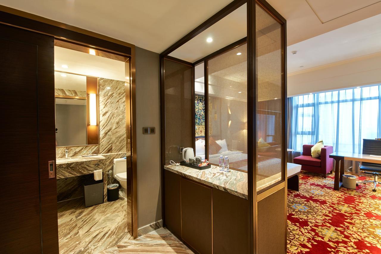 Zhongshan Guzhen Huayu Landmark Hotel Kültér fotó